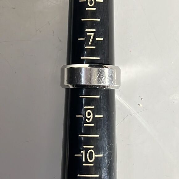 Bundle Sale 3 for $15 | Superman Symbol Silvertone Ring | Size 8 - Picture 5 of 10